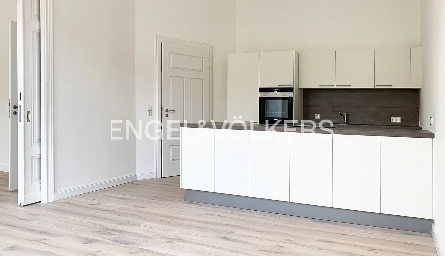 5 Zimmer Wohnung mit 155 m² in Braunschweig – Bild 1