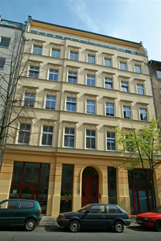 2 Zimmer Wohnung mit 85 m² in Berlin – Bild 1