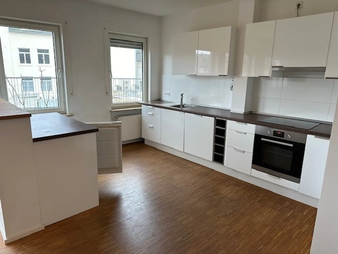 4 Zimmer Wohnung mit 125 m² in Wiesbaden – Bild 3