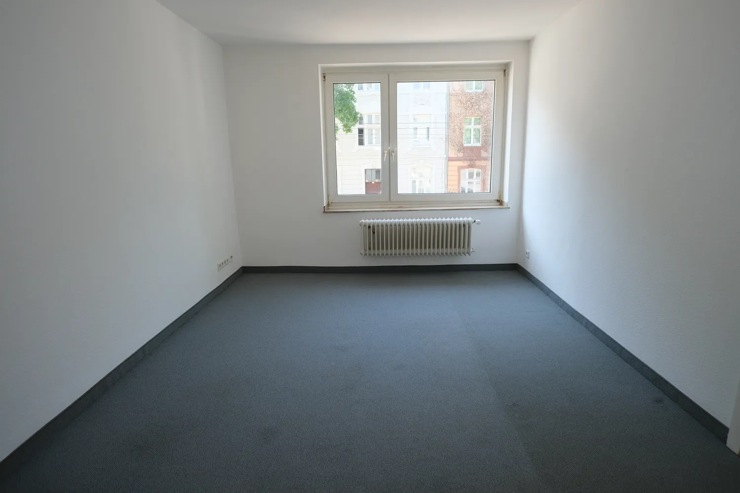 2 Zimmer Wohnung mit 65 m² in Düsseldorf – Bild 1