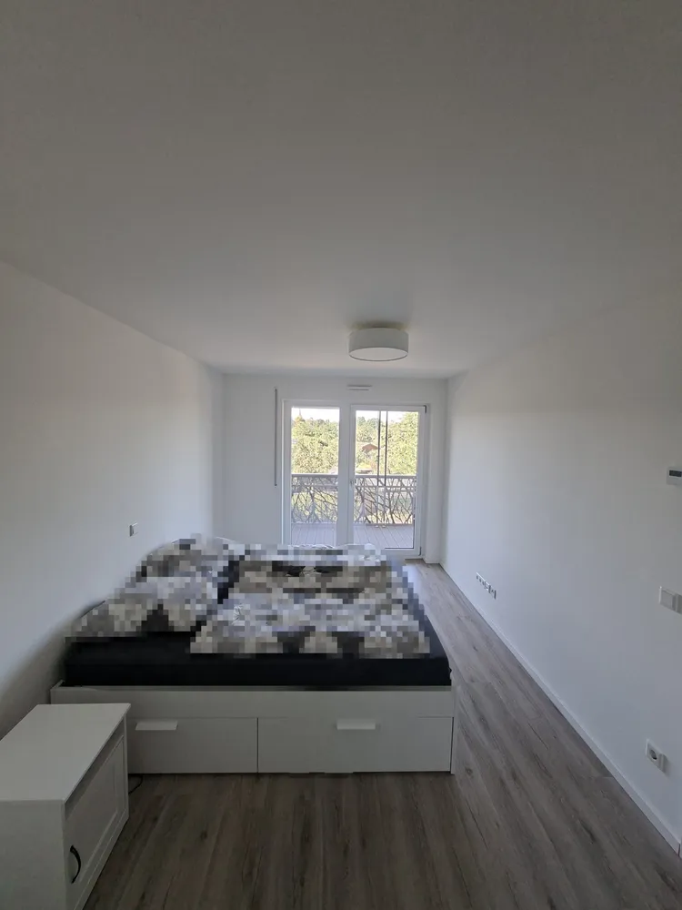 2 Zimmer Wohnung mit 75 m² in Dresden – Bild 2