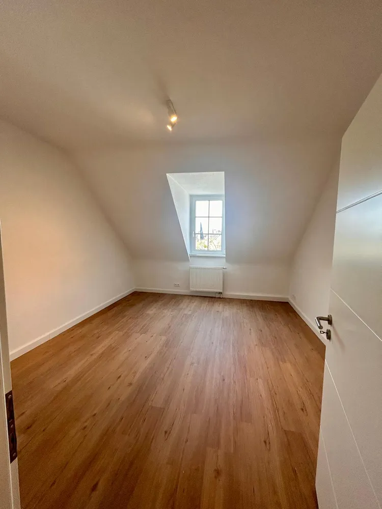 4 Zimmer Wohnung mit 100 m² in Karlsruhe – Bild 9