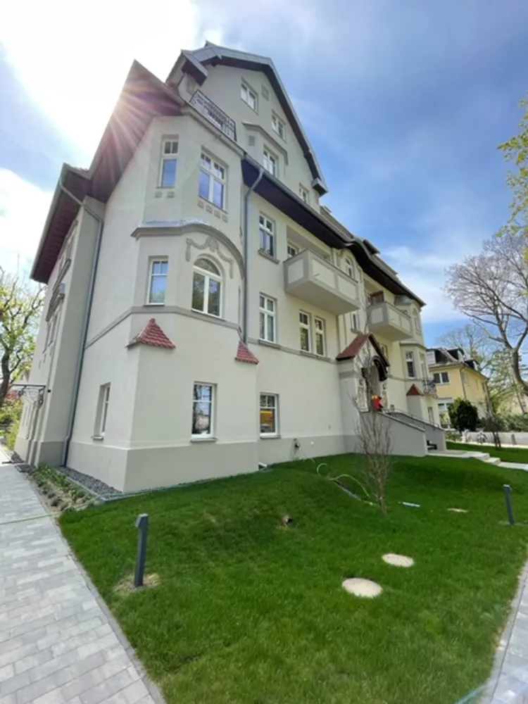 3 Zimmer Wohnung mit 132 m² in Berlin – Bild 2