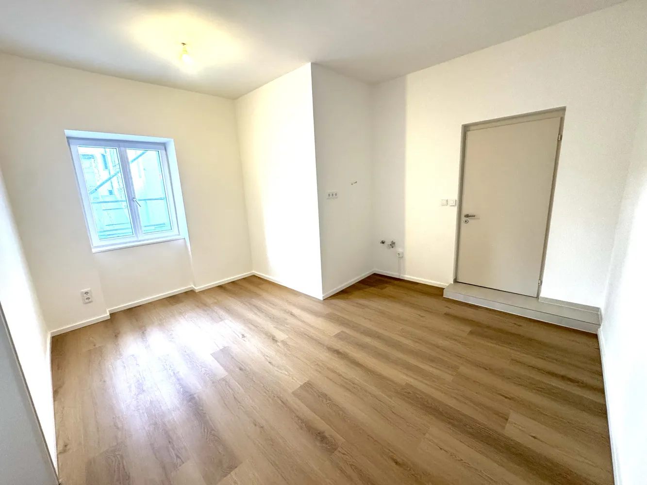 2 Zimmer Wohnung mit 77 m² in München – Bild 4
