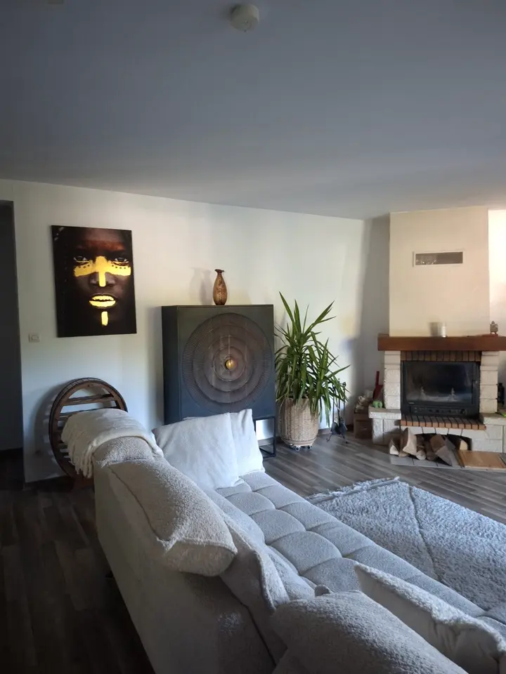 4 Zimmer Wohnung mit 104 m² in Saarbrücken – Bild 1