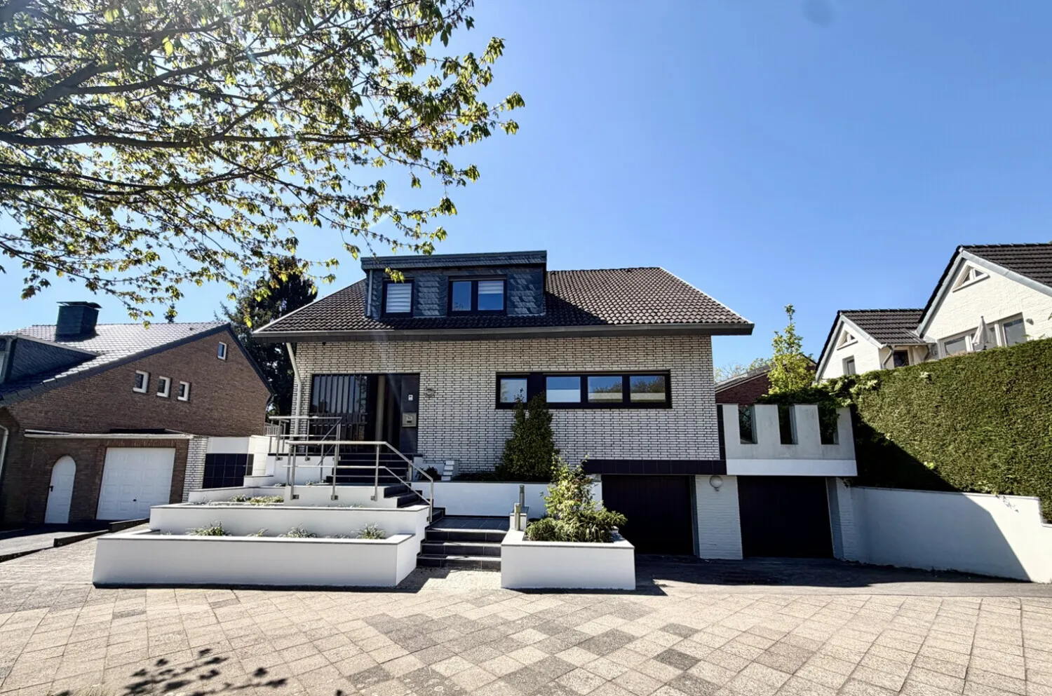 7 Zimmer Haus mit 225 m² in Mönchengladbach – Bild 1
