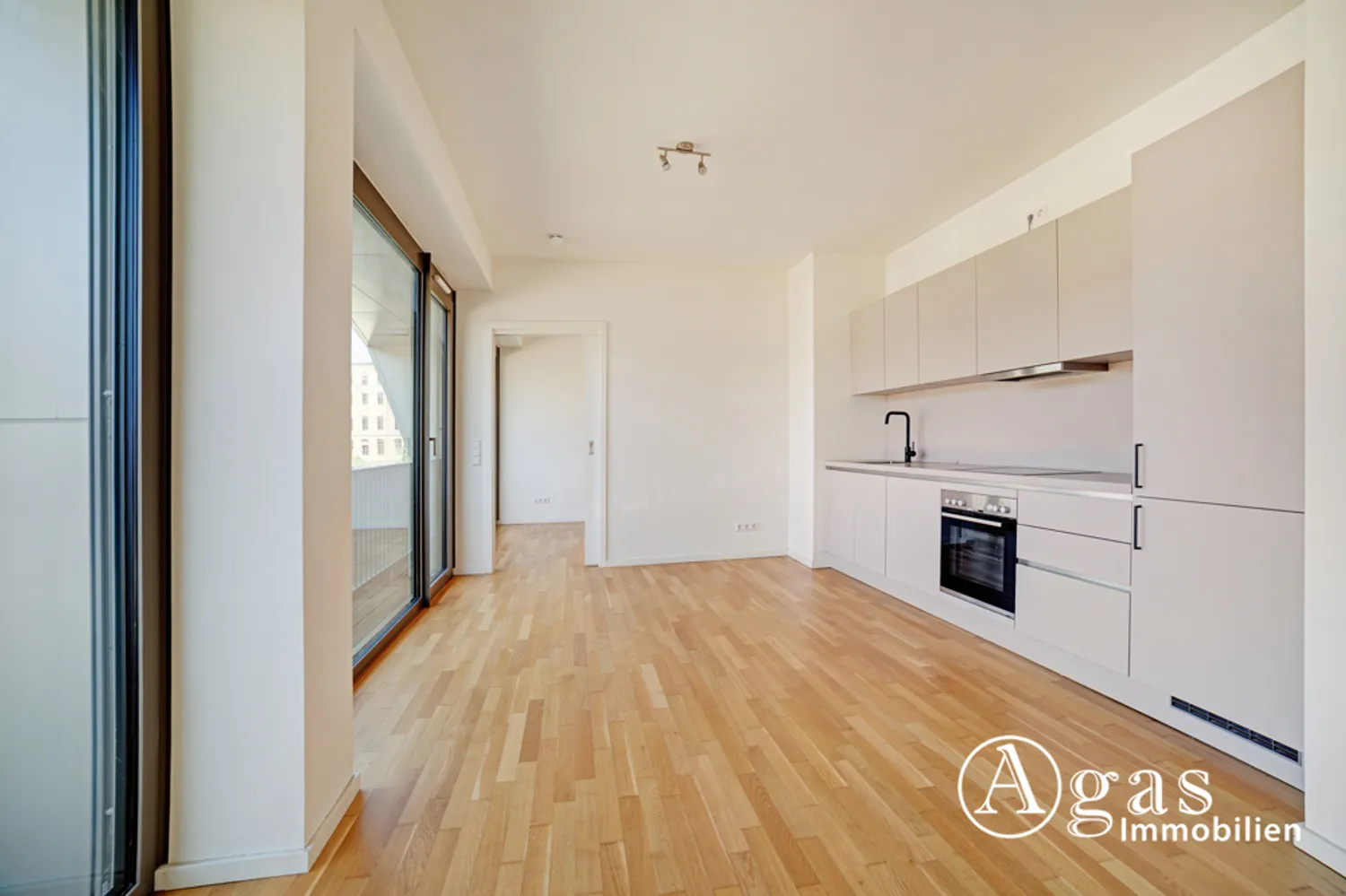 3 room apartment with 61 m² in Berlin – Photo 2
