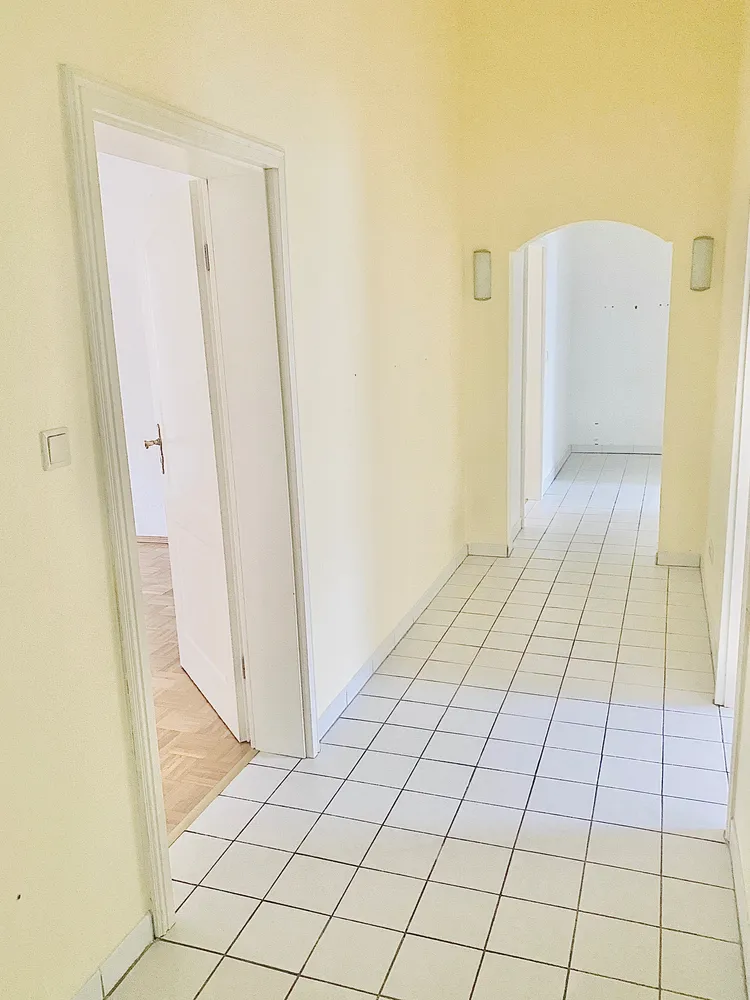 3 Zimmer Wohnung mit 86 m² in Wiesbaden – Bild 2