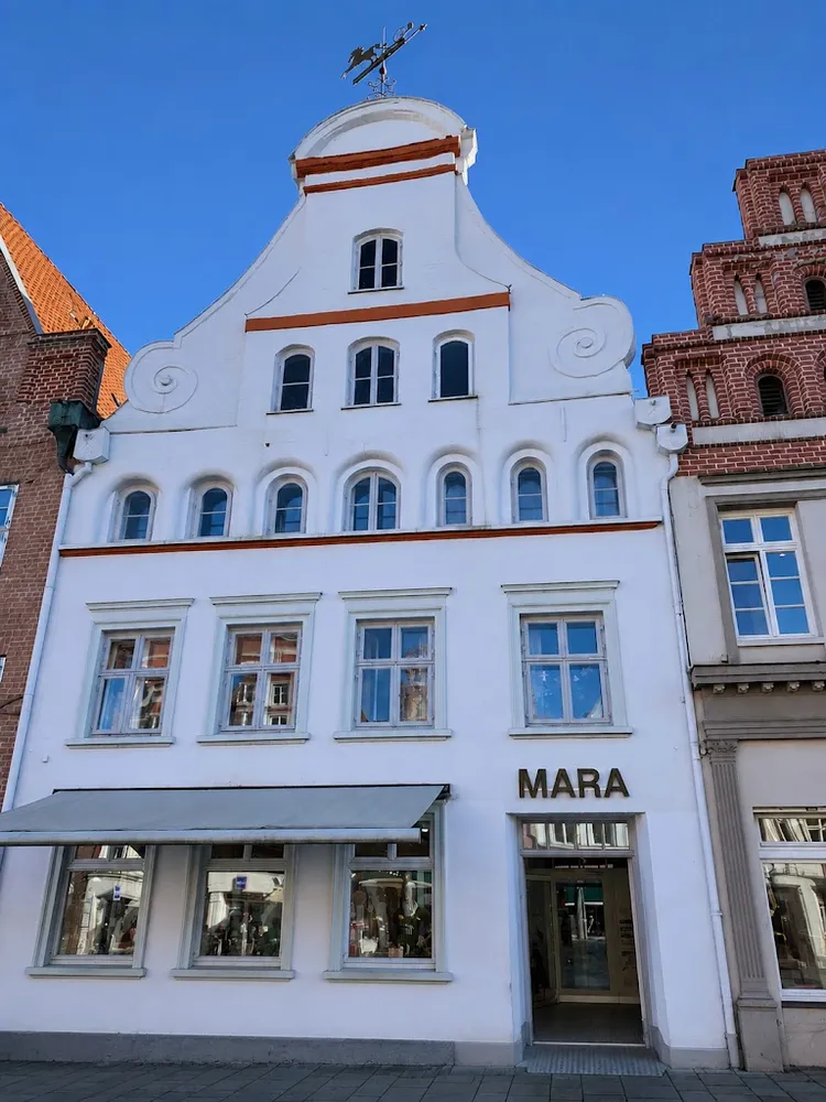 1 room apartment with 75 m² in Lüneburg – Photo 1