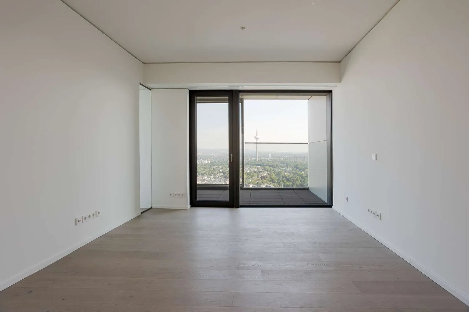 3 Zimmer Wohnung mit 110 m² in Frankfurt am Main – Bild 2
