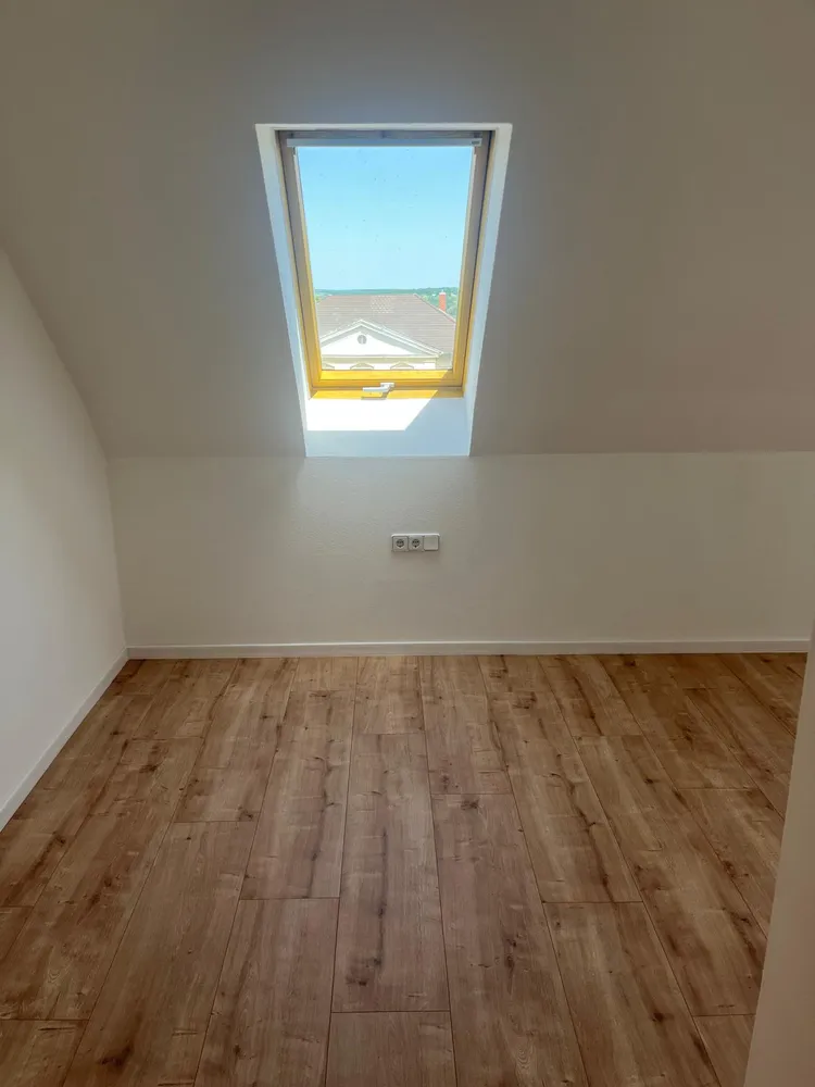2 Zimmer Wohnung mit 64 m² in Naumburg (Saale) – Bild 2