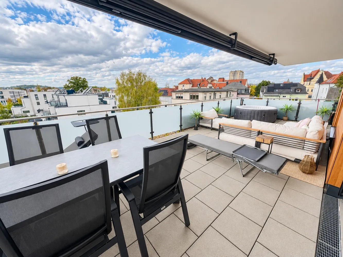 3 Zimmer Wohnung mit 121 m² in Regensburg – Bild 1
