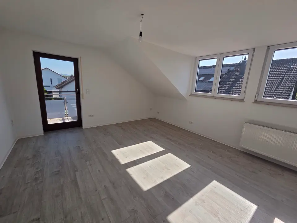 4 Zimmer Wohnung mit 105 m² in Metzingen – Bild 2