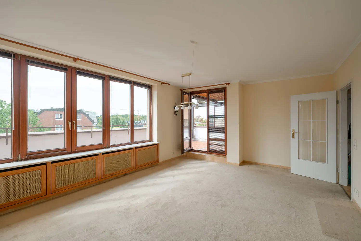 2 Zimmer Wohnung mit 74 m² in Hamburg – Bild 2