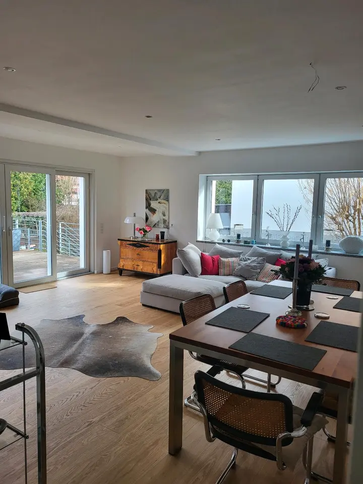 10 Zimmer Haus mit 313 m² in Bonn – Bild 1