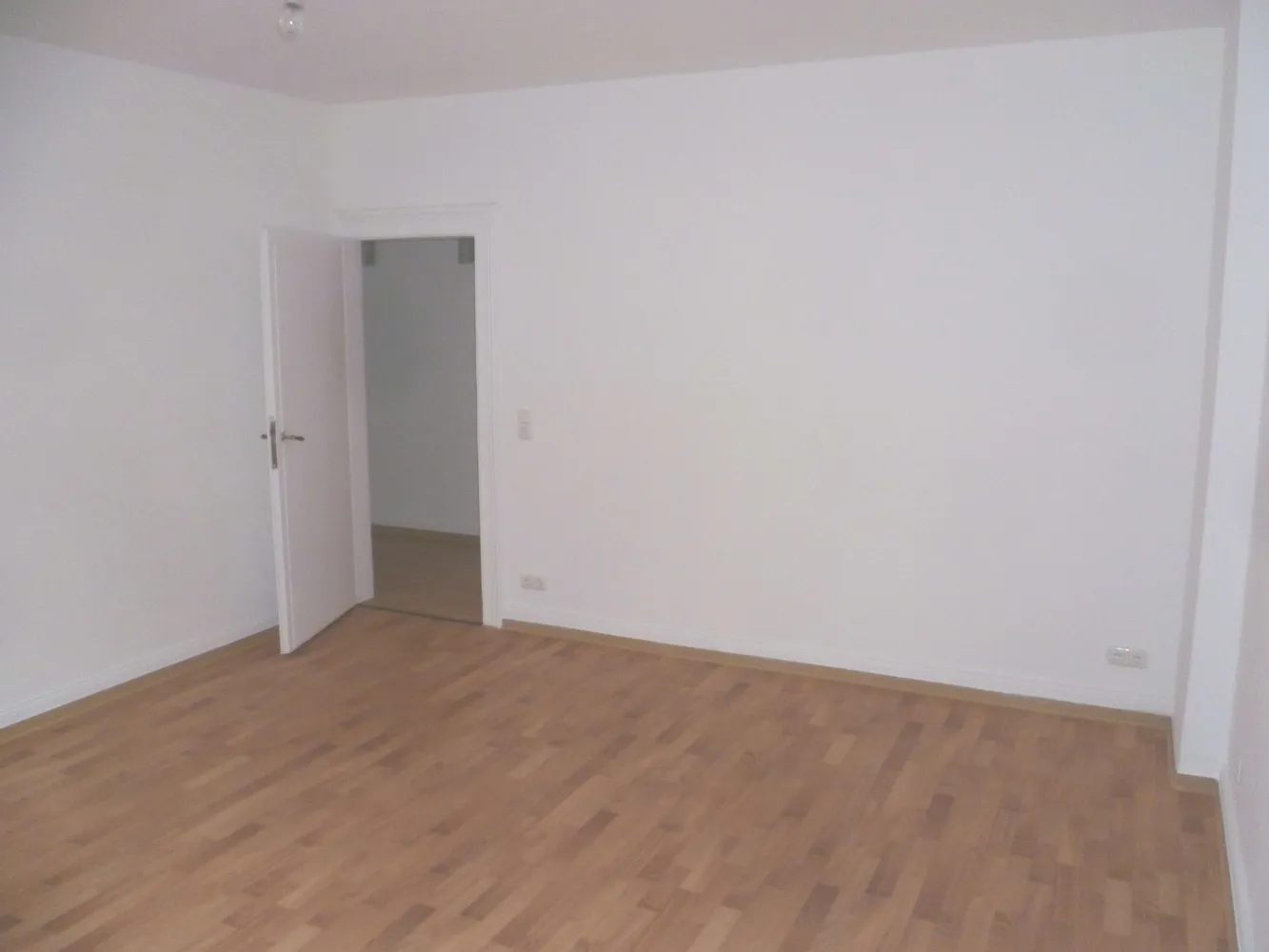 3 Zimmer Wohnung mit 87 m² in Wiesbaden – Bild 2