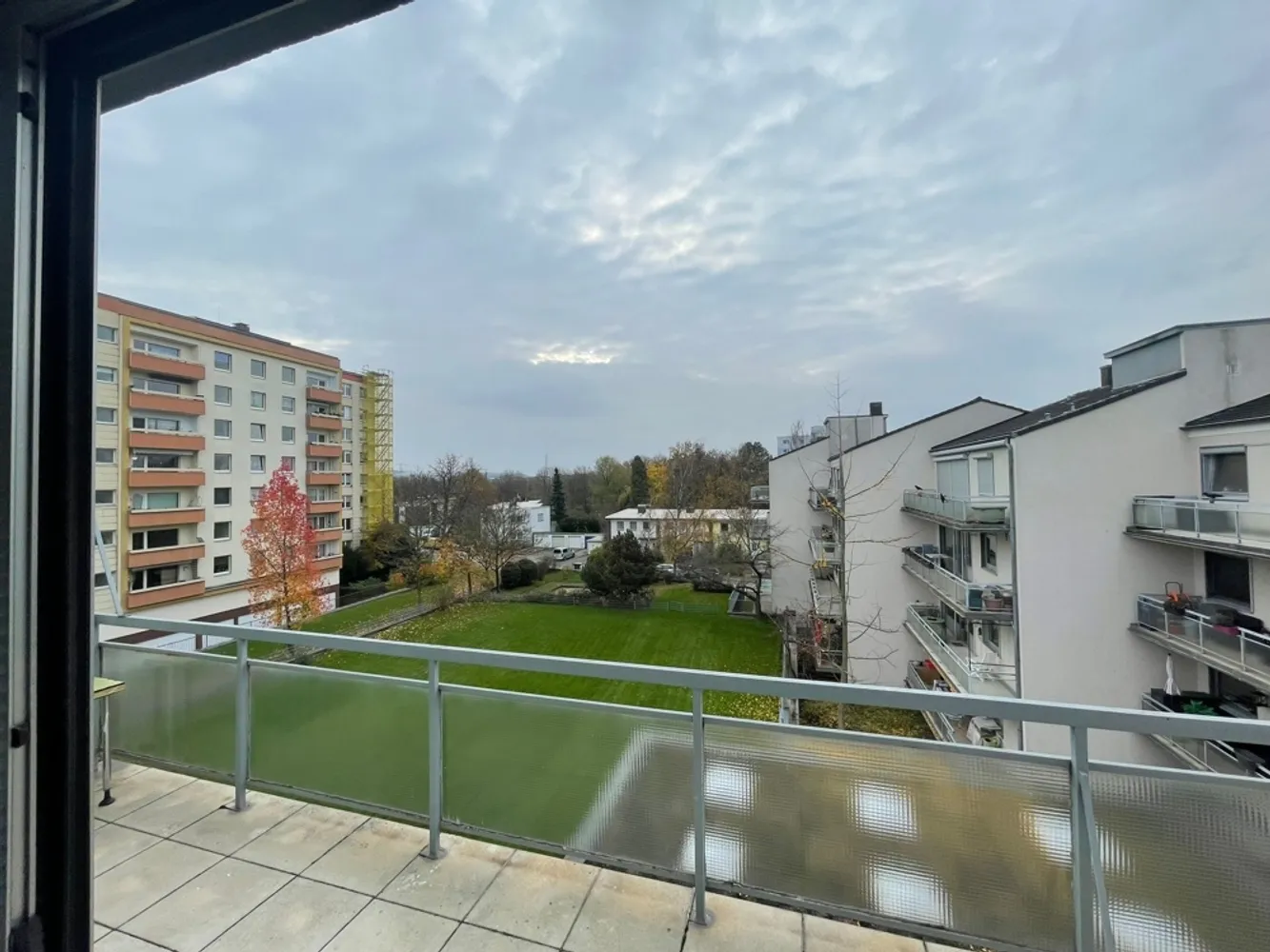 3 room apartment with 93 m² in Düsseldorf – Photo 8