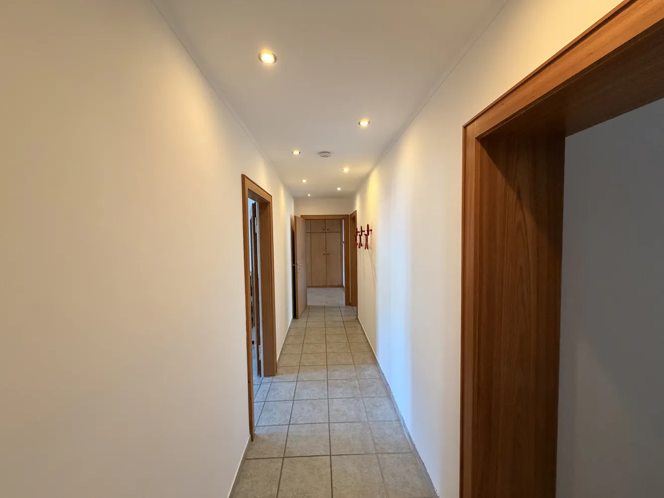 6 Zimmer Wohnung mit 110 m² in München – Bild 3