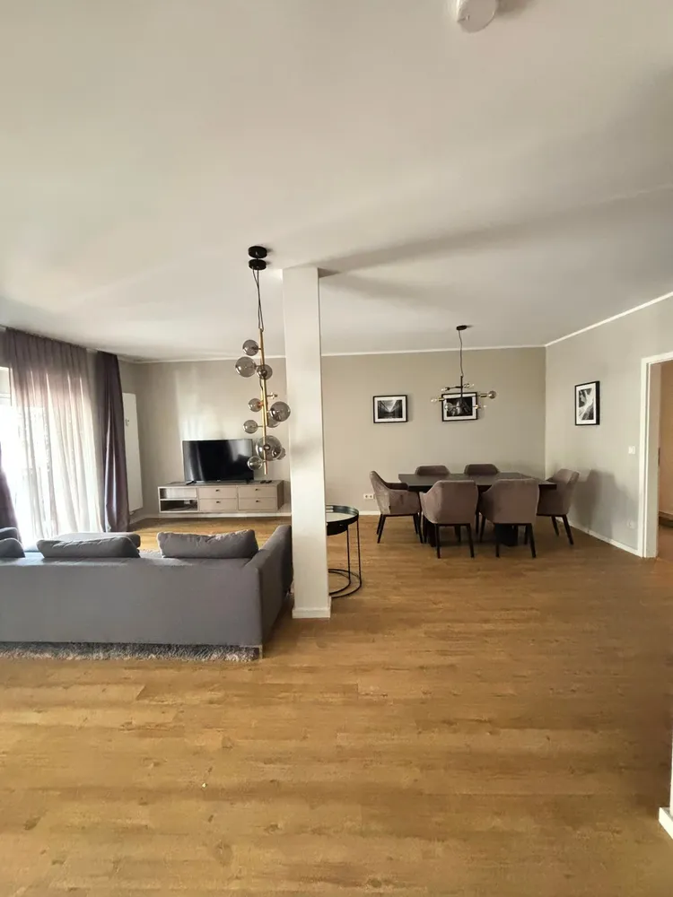 2 Zimmer Wohnung mit 70 m² in Wiesbaden – Bild 1