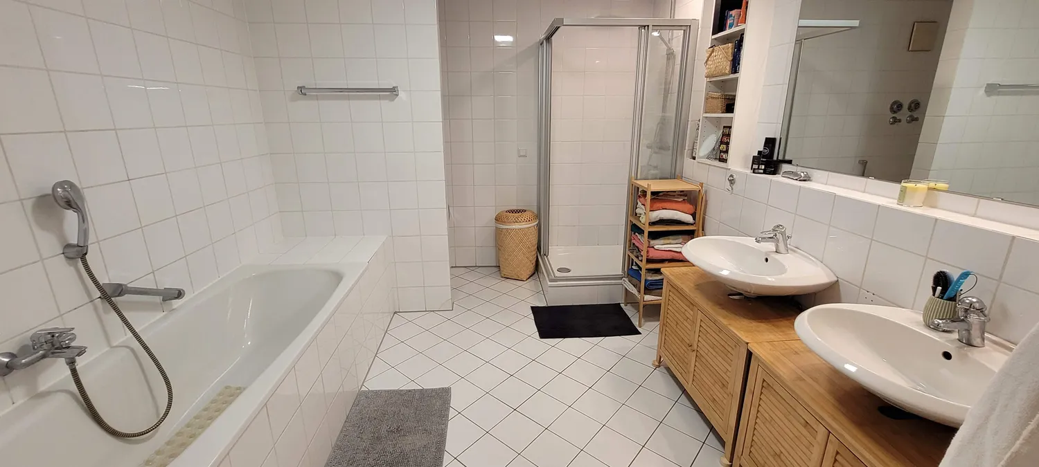 5 Zimmer Wohnung mit 150 m² in Düsseldorf – Bild 8