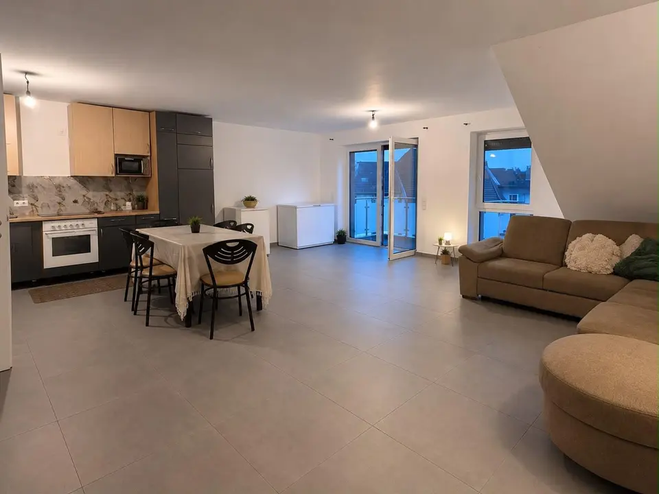4 Zimmer Wohnung mit 130 m² in Moers – Bild 1