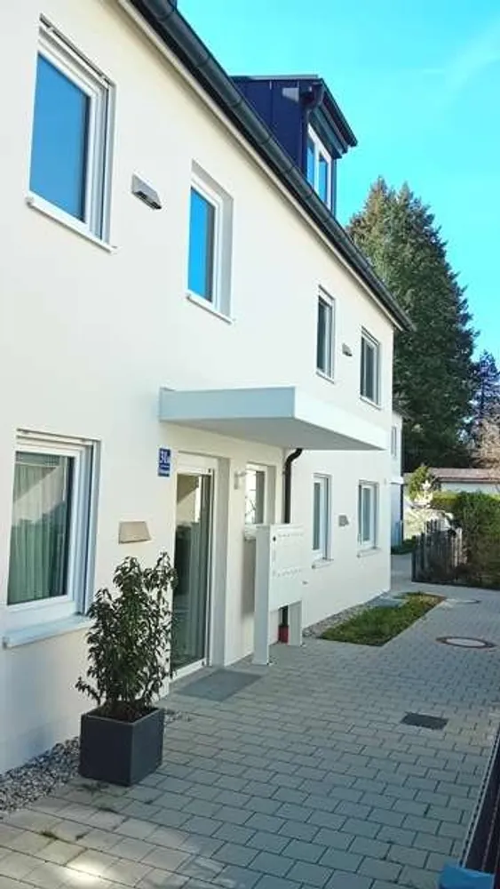 5 Zimmer Wohnung mit 109 m² in München – Bild 3
