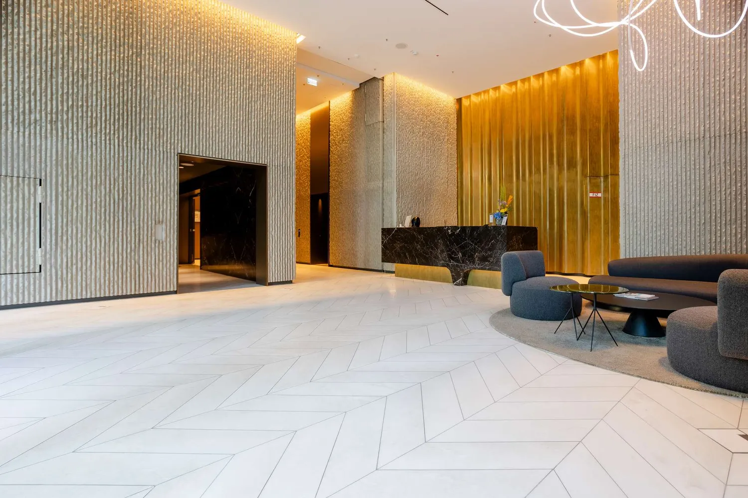 2 Zimmer Wohnung mit 103 m² in Frankfurt am Main – Bild 8