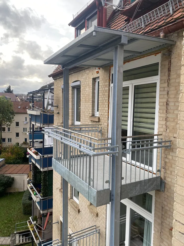 6 Zimmer Wohnung mit 150 m² in Stuttgart – Bild 1