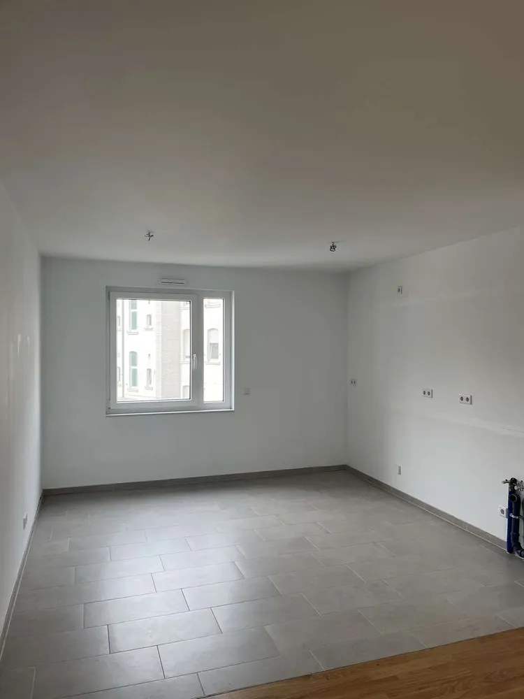 3 Zimmer Wohnung mit 90 m² in Wiesbaden – Bild 2