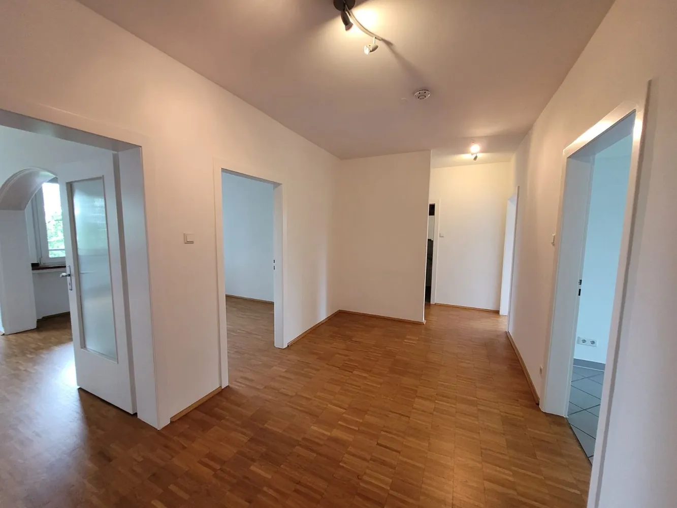 3 Zimmer Wohnung mit 100 m² in Düsseldorf – Bild 7