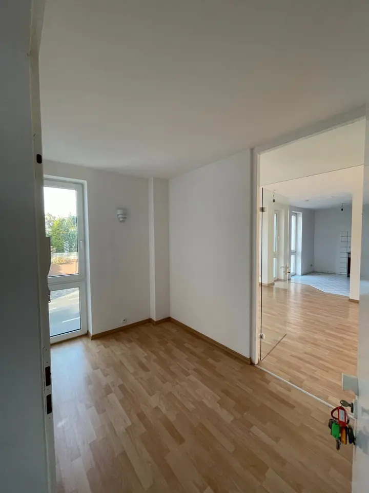 2 Zimmer Wohnung mit 93 m² in Mönchengladbach – Bild 2