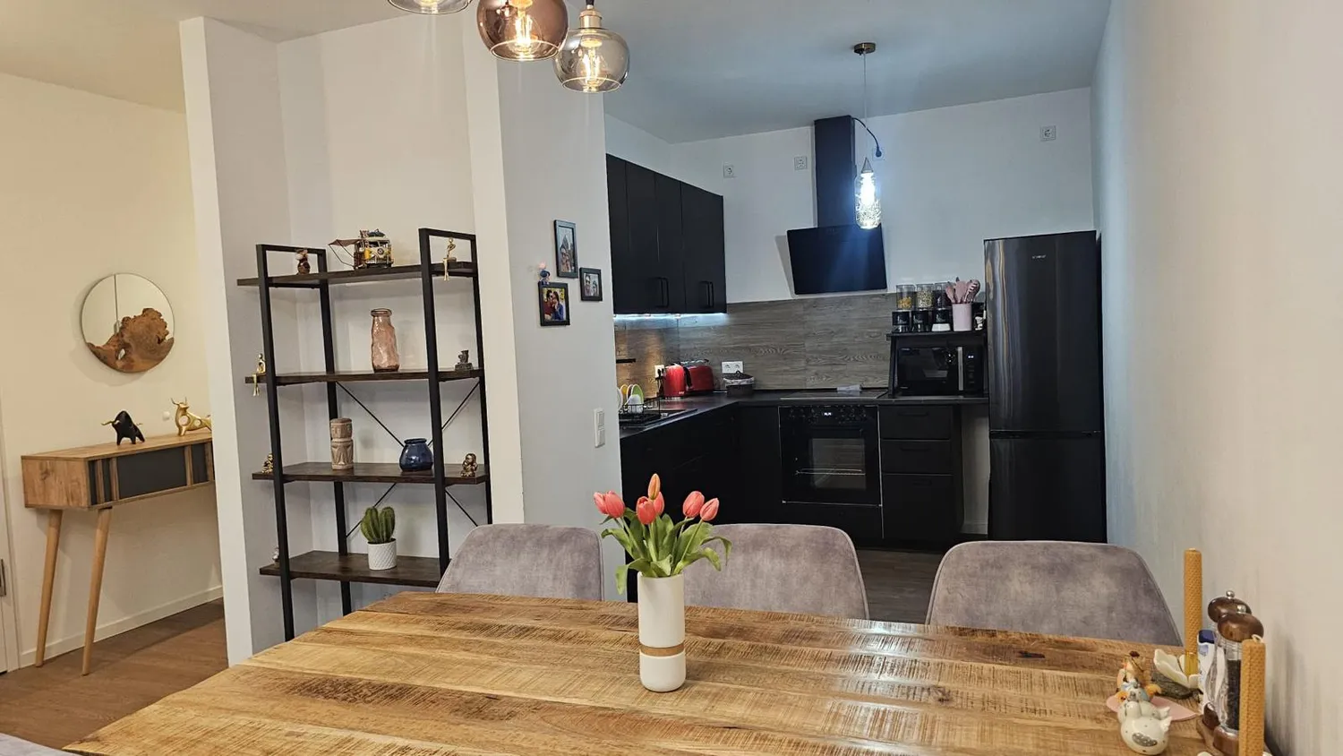 2 Zimmer Wohnung mit 66 m² in Berlin – Bild 2