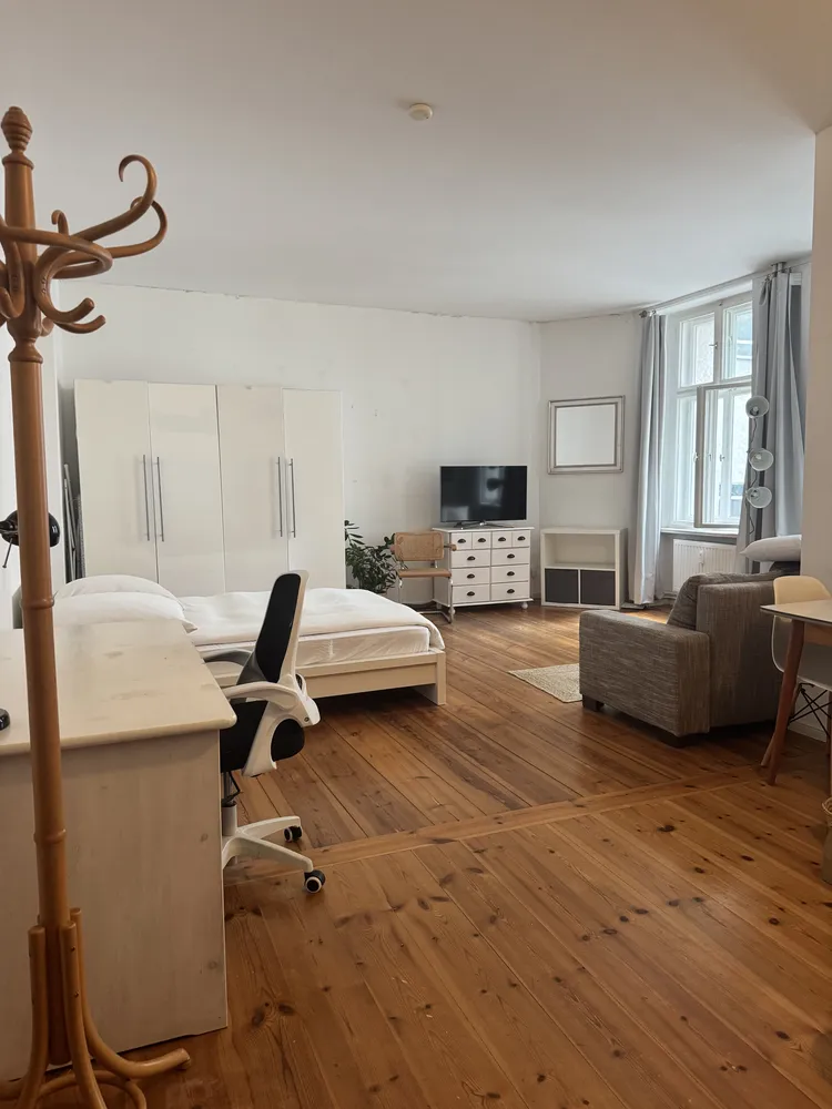1 room apartment with 40 m² in Berlin – Photo 1