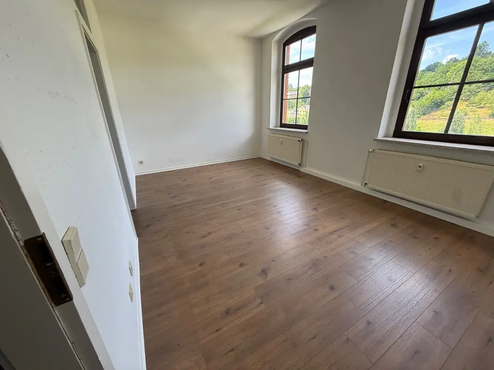 5 Zimmer Wohnung mit 90 m² in Greiz – Bild 1