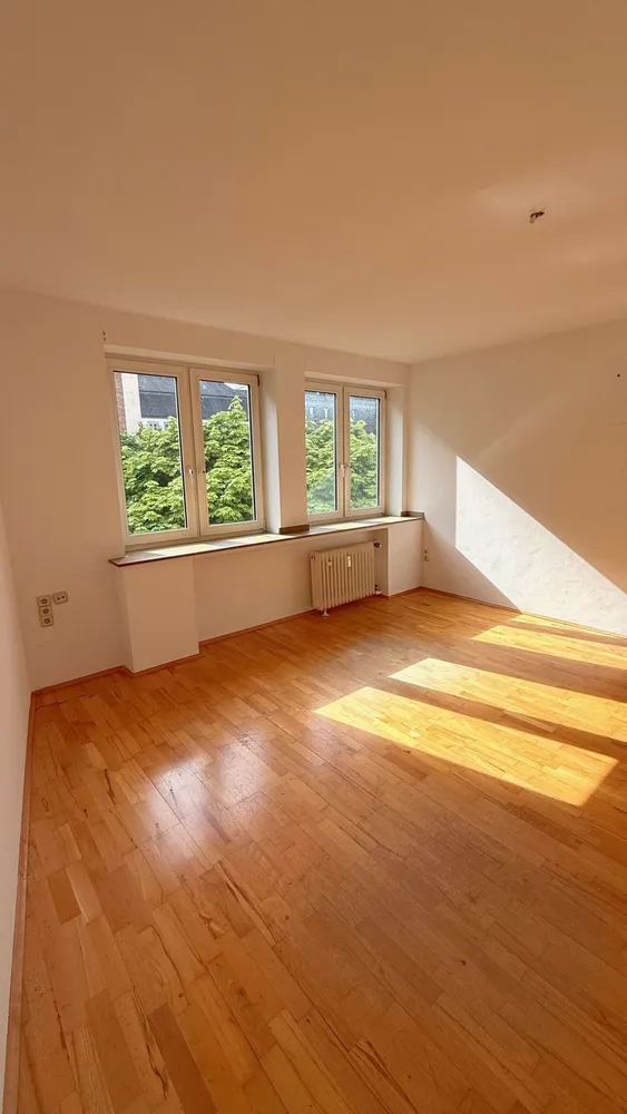 4 Zimmer Wohnung mit 138 m² in Düsseldorf – Bild 2