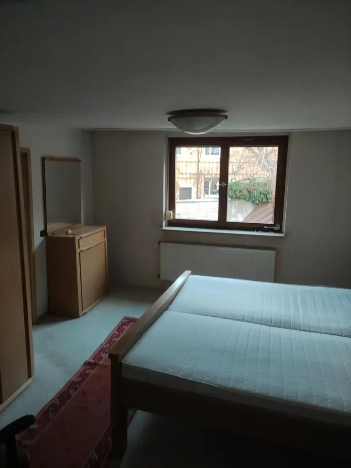 8 Zimmer Wohnung mit 160 m² in Würzburg – Bild 3