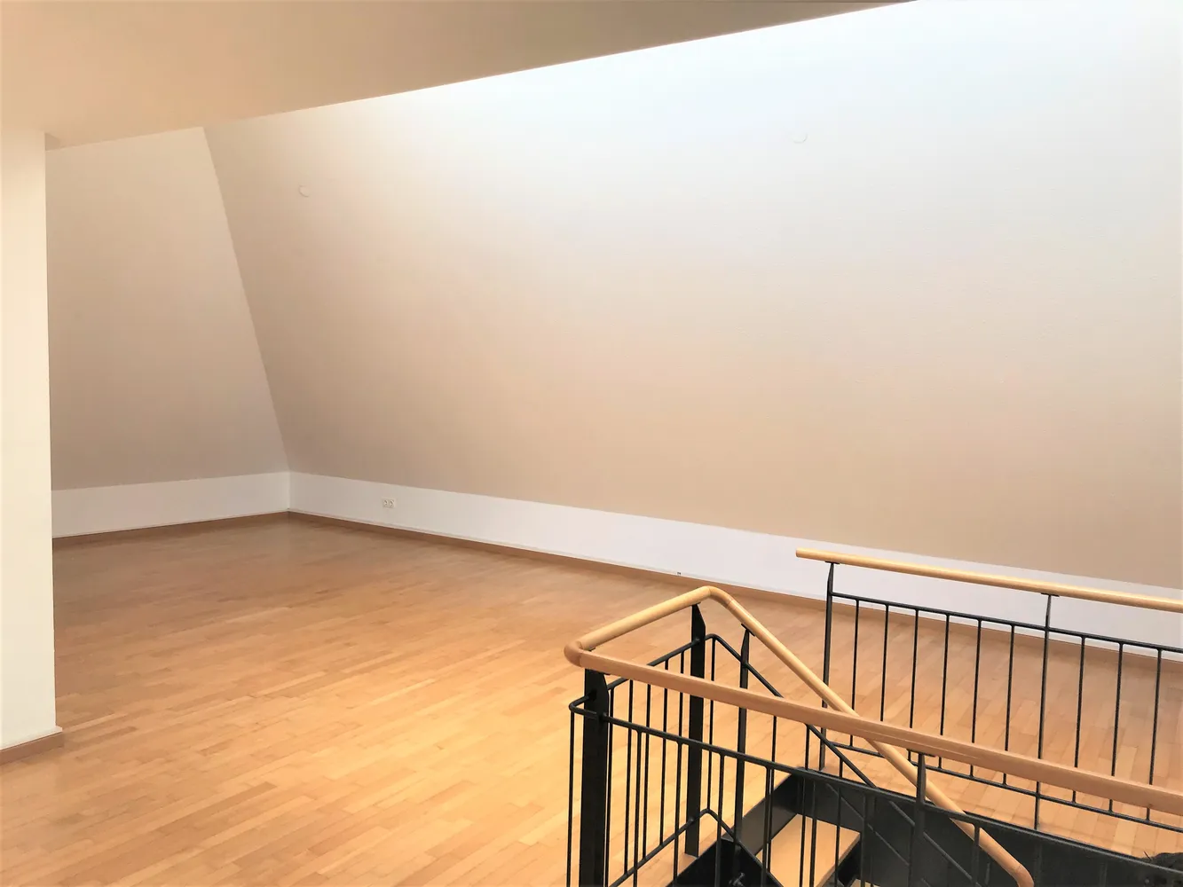 3 Zimmer Wohnung mit 126 m² in Dresden – Bild 3