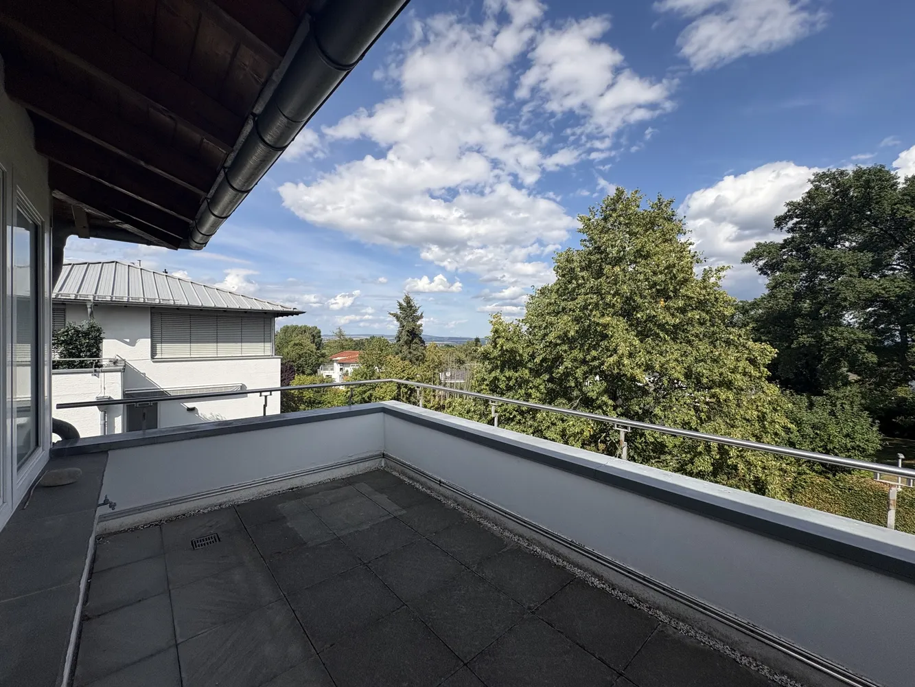 4 Zimmer Wohnung mit 141 m² in Kassel – Bild 1