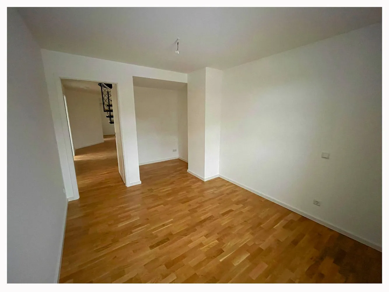 5 Zimmer Wohnung mit 146 m² in Merseburg – Bild 1