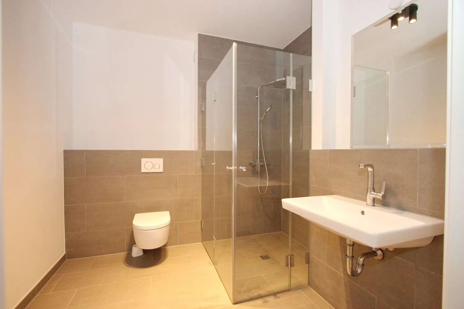 2 Zimmer Wohnung mit 66 m² in Berlin – Bild 6