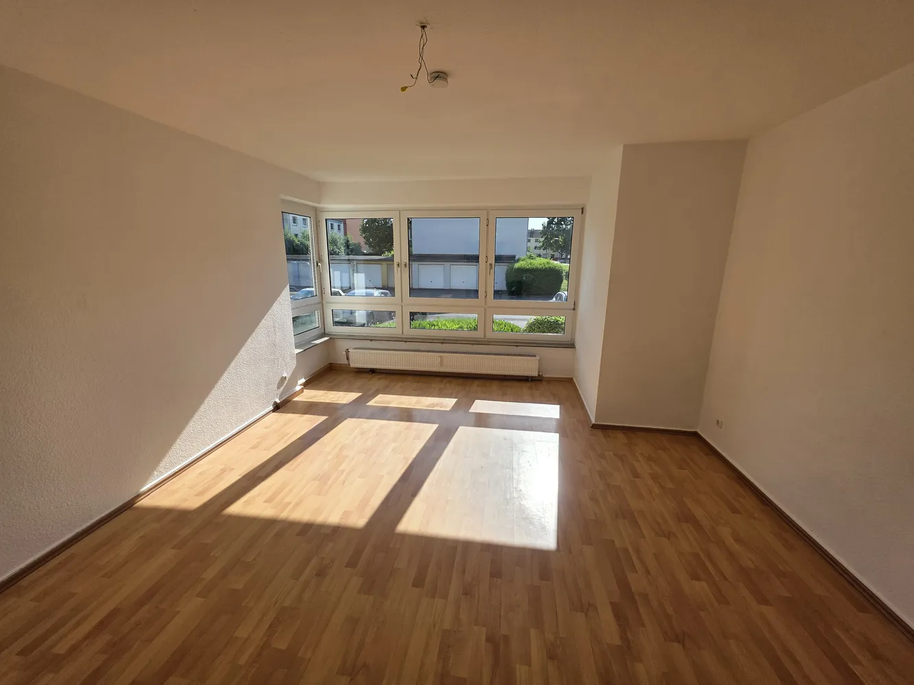 4 Zimmer Wohnung mit 77 m² in Köln – Bild 1
