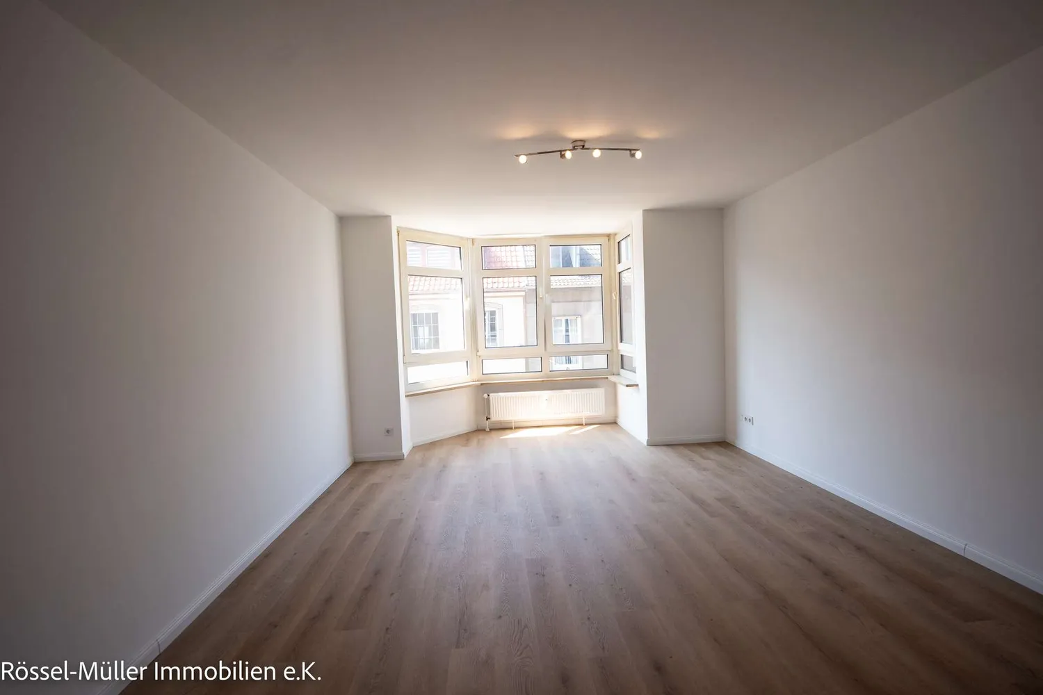 2 Zimmer Wohnung mit 55 m² in Düsseldorf – Bild 2