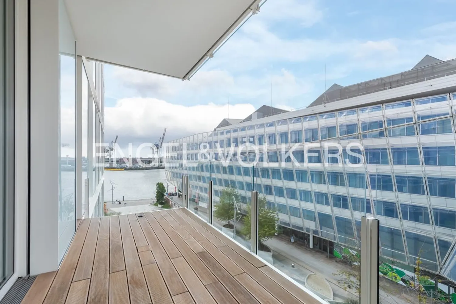 2 Zimmer Wohnung mit 73 m² in Hamburg – Bild 1