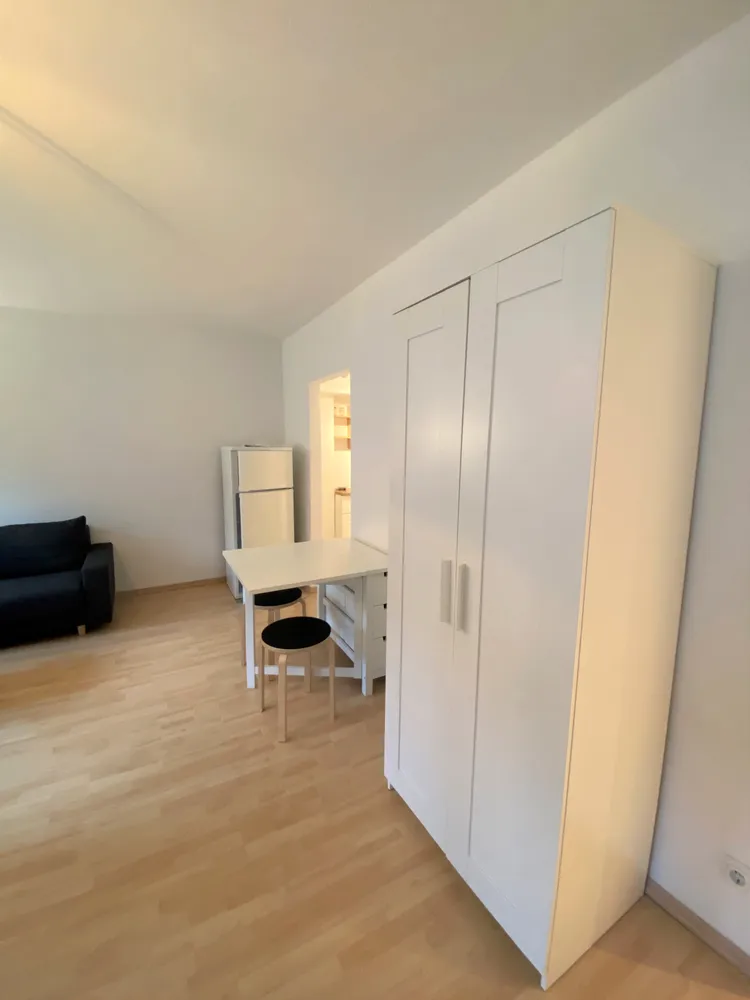 1 room apartment with 35 m² in Cologne – Photo 3