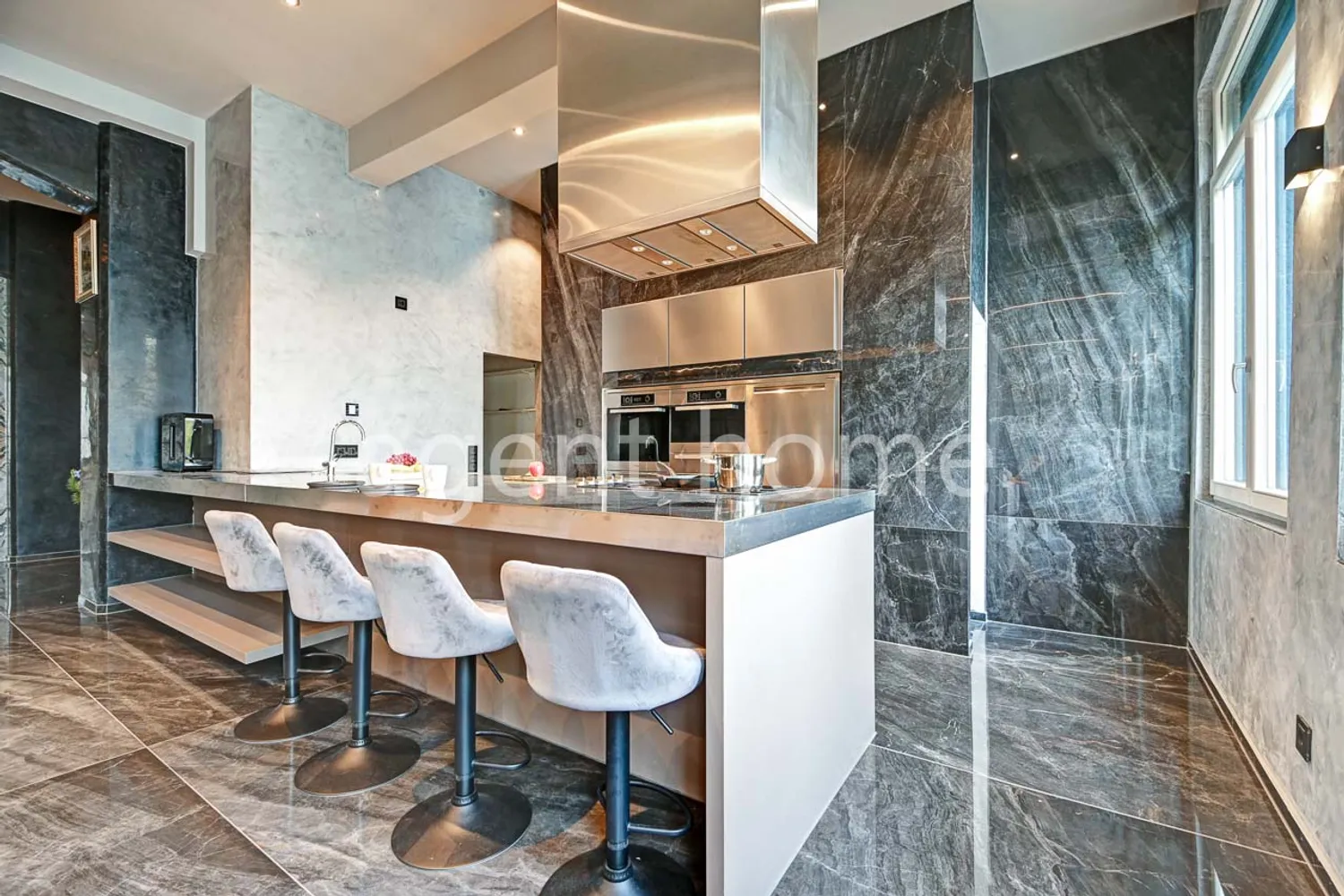 2 Zimmer Wohnung mit 139 m² in Stuttgart – Bild 11