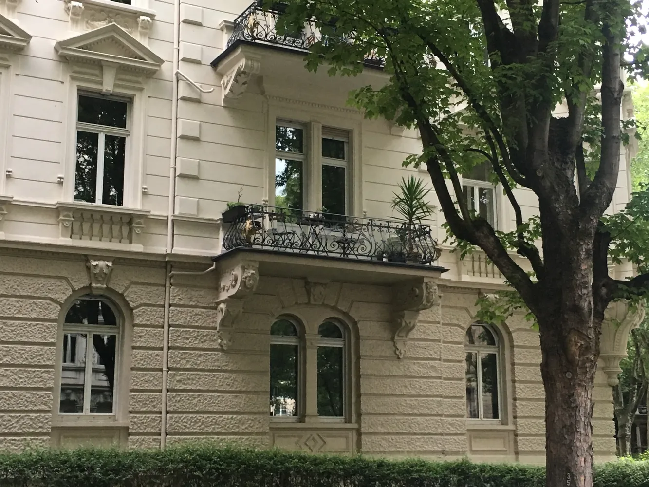 3 Zimmer Wohnung mit 86 m² in Wiesbaden – Bild 1