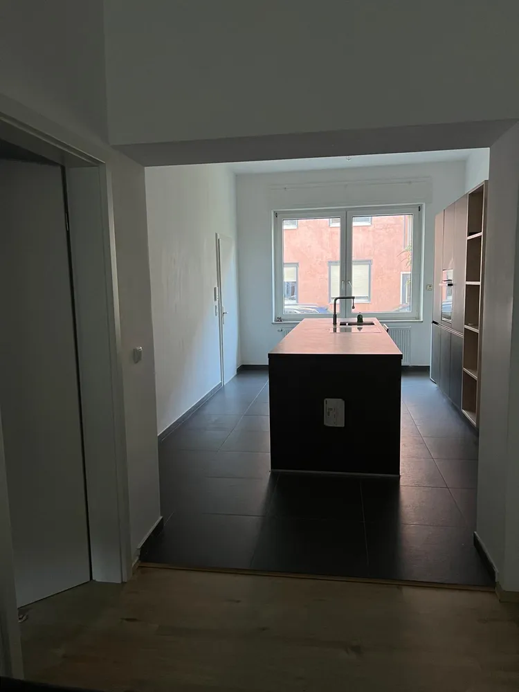 2 room apartment with 80 m² in Cologne – Photo 2