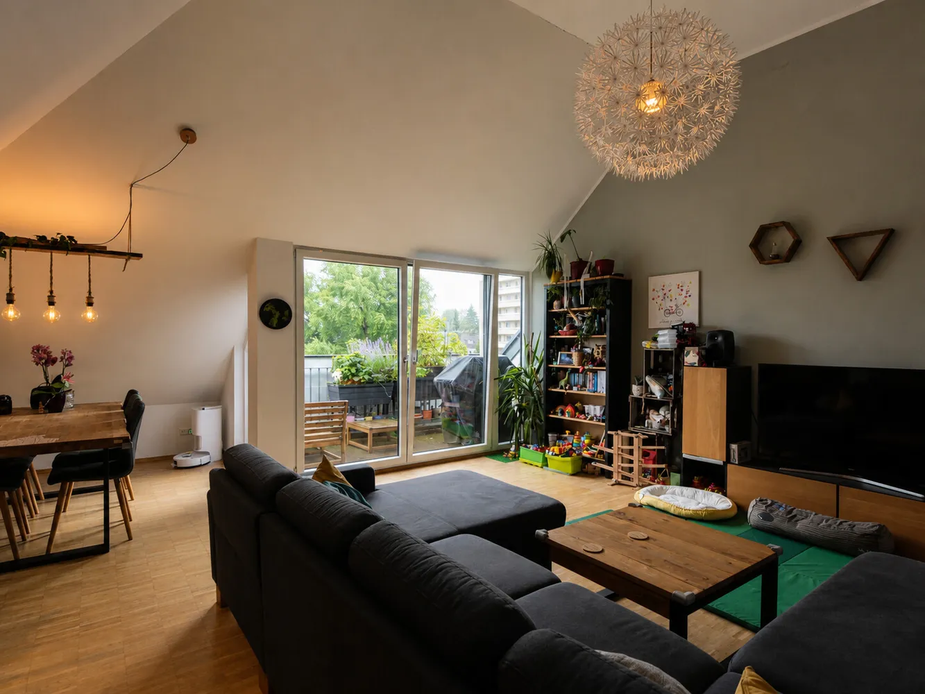 3 Zimmer Wohnung mit 104 m² in Aachen – Bild 1