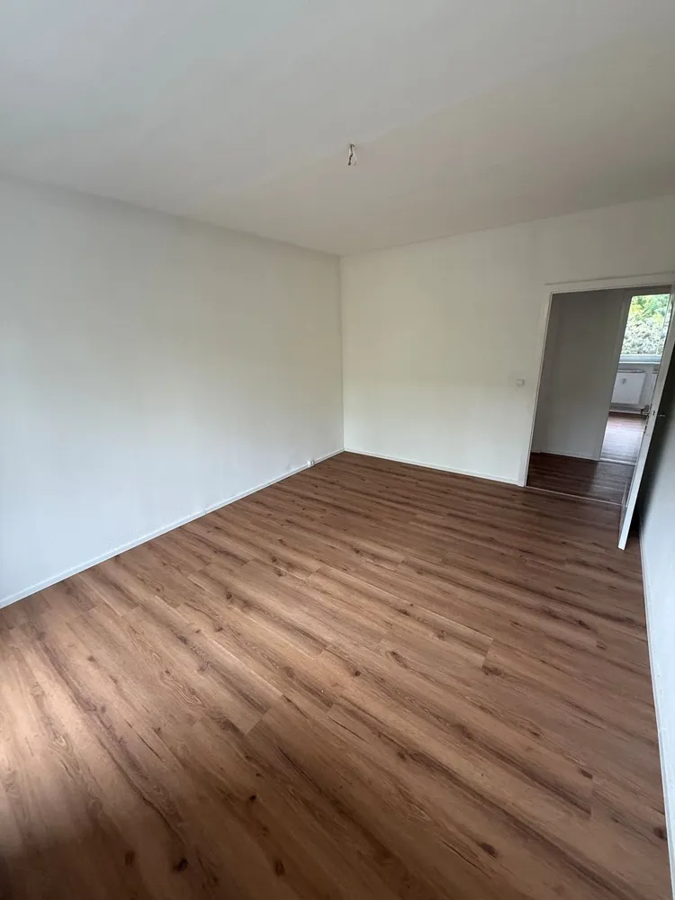 3 Zimmer Wohnung mit 61 m² in Halle (Saale) – Bild 2
