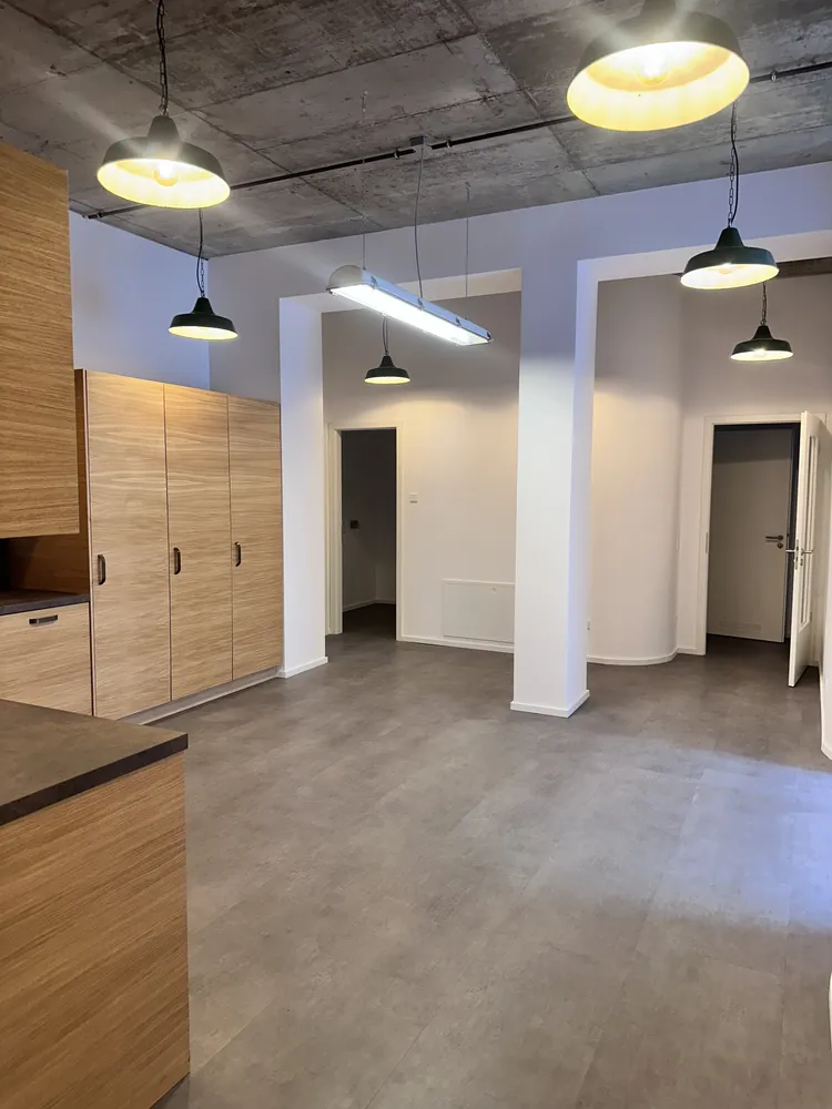 11 Zimmer Wohnung mit 201 m² in Köln – Bild 2